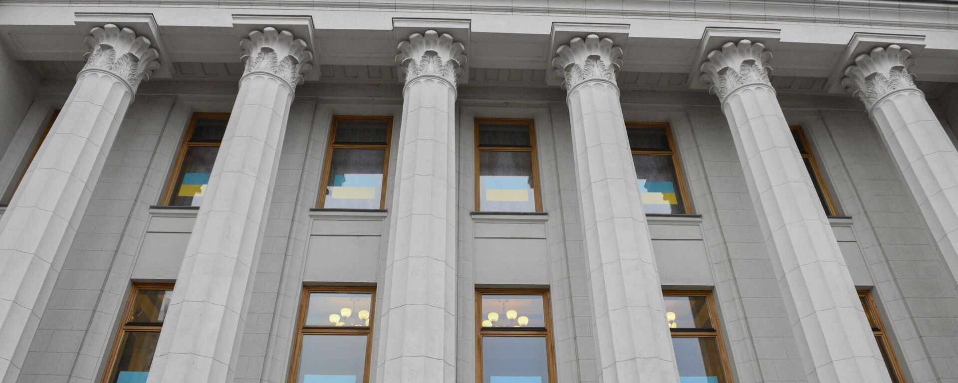 O edifício da Suprema Rada da Ucrânia em Kiev  - Sputnik Brasil, 1920, 25.01.2023
