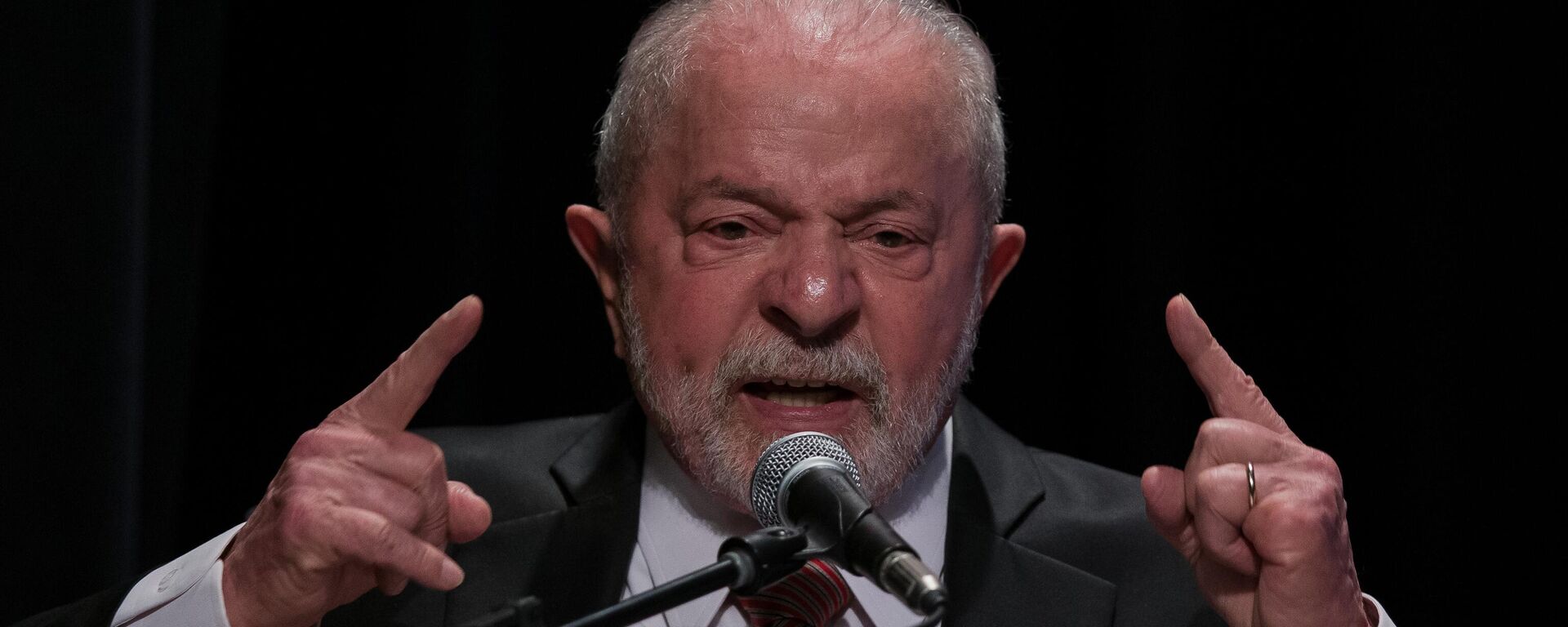 O presidente Luiz Inácio Lula da Silva (PT) durante cerimônia de posse de Aloizio Mercadante na presidência do Banco Nacional de Desenvolvimento Econômico e Social (BNDES), no Rio de Janeiro (RJ), em 6 de fevereiro de 2023 - Sputnik Brasil, 1920, 06.02.2023