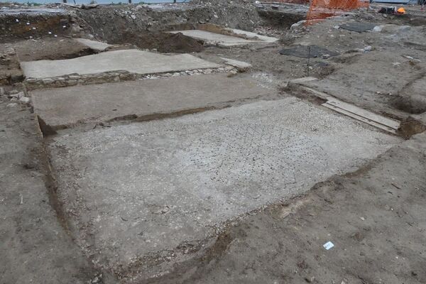 Escavações de uma habitação romana do século II d.C. na área da cidade de Nime, no sul da França - Sputnik Brasil