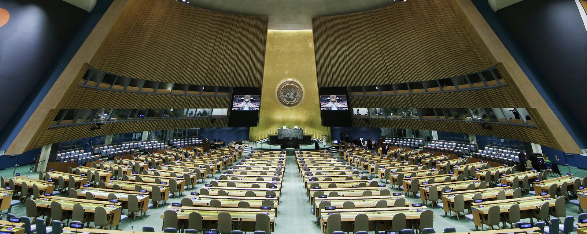 Salão da Assembleia Geral das Nações Unidas ainda vazio antes do início da 76ª Sessão da Assembleia Geral na sede da ONU. Nova York, 20 de setembro de 2021 - Sputnik Brasil, 1920, 05.01.2024