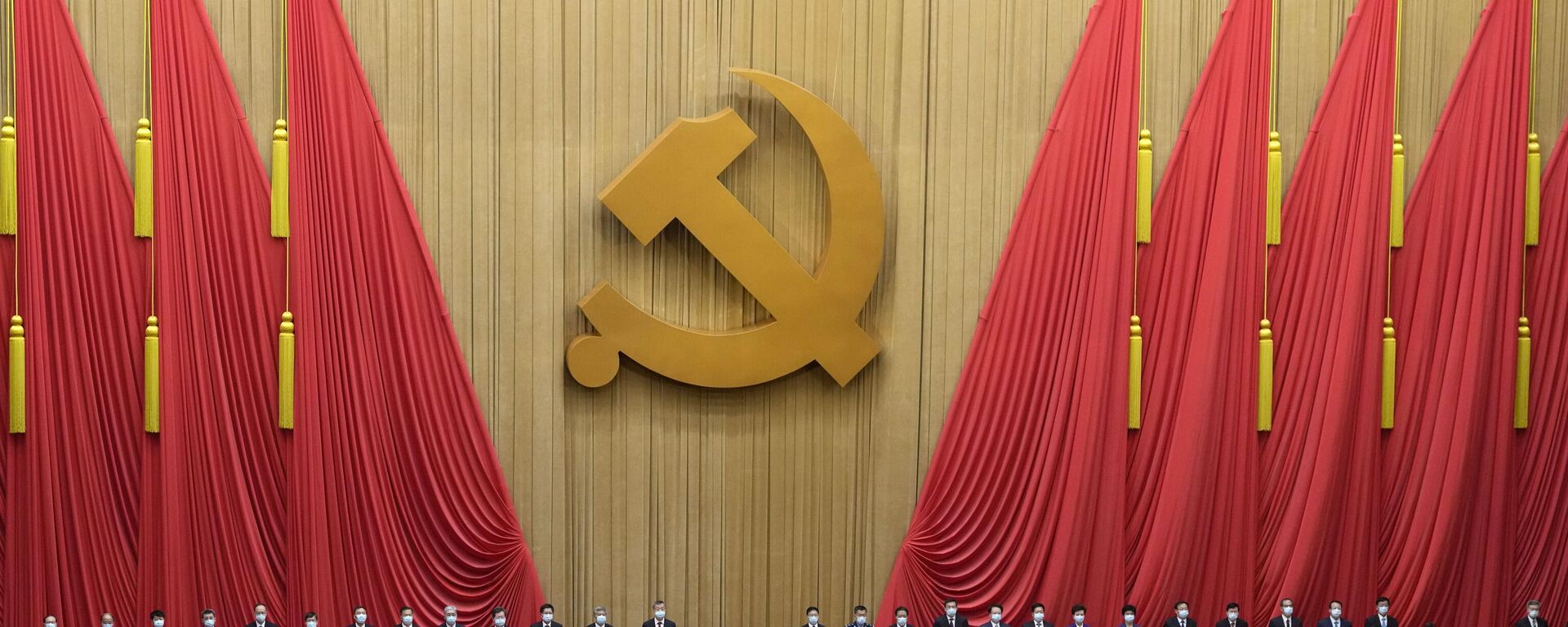Delegados na cerimônia de encerramento do 20º Congresso Nacional do Partido Comunista da China no Grande Salão do Povo, em Pequim, em 22 de outubro de 2022. - Sputnik Brasil, 1920, 01.03.2023
