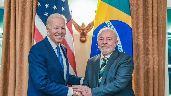 Lula e Joe Biden se encontram na Casa Branca em 10 de fevereiro de 2023 - Sputnik Brasil