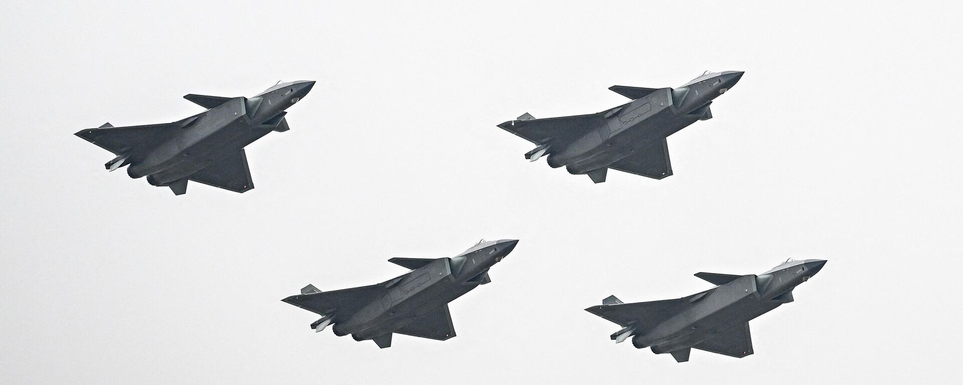Caças J-20 do Exército de Libertação Popular (ELP) chinês durante Show Aéreo da China 2022 em Zhuhai, província de Guangdong, 8 de novembro de 2022 - Sputnik Brasil, 1920, 05.03.2023