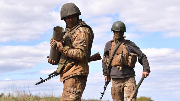Combatentes do Grupo Wagner perto de Artyomovsk, na República Popular de Donetsk (RPD) - Sputnik Brasil