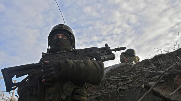 Militar das Forças Armadas da Rússia na linha de frente na direção de Zaporozhie  - Sputnik Brasil