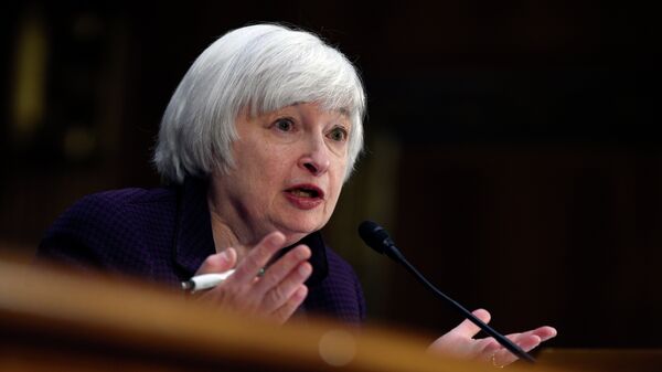 A presidente do Conselho do Federal Reserve, Janet Yellen, testemunha no Capitólio em Washington, 24 de fevereiro de 2015 - Sputnik Brasil