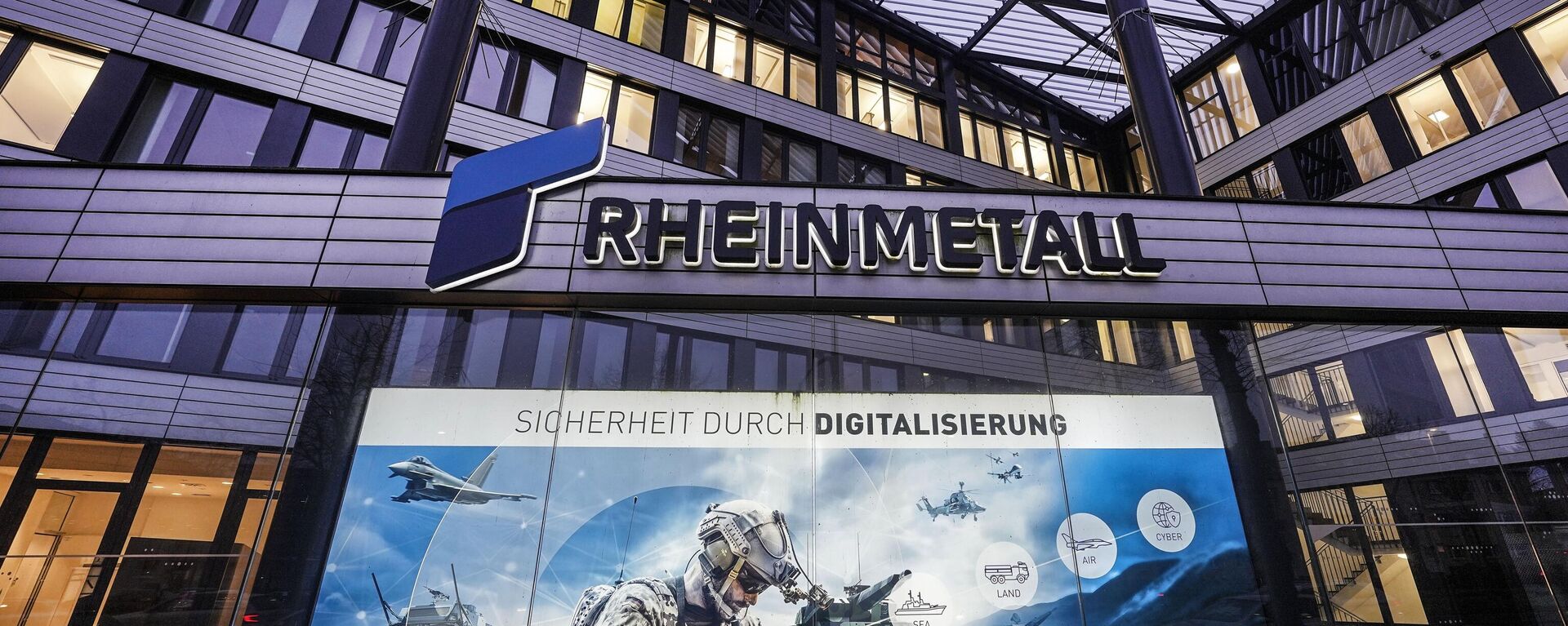 Sede do maior fabricante de armas da Alemanha, Rheinmetall AG, retratada em Dusseldorf, Alemanha, na segunda-feira, 23 de janeiro de 2023. - Sputnik Brasil, 1920, 24.10.2023
