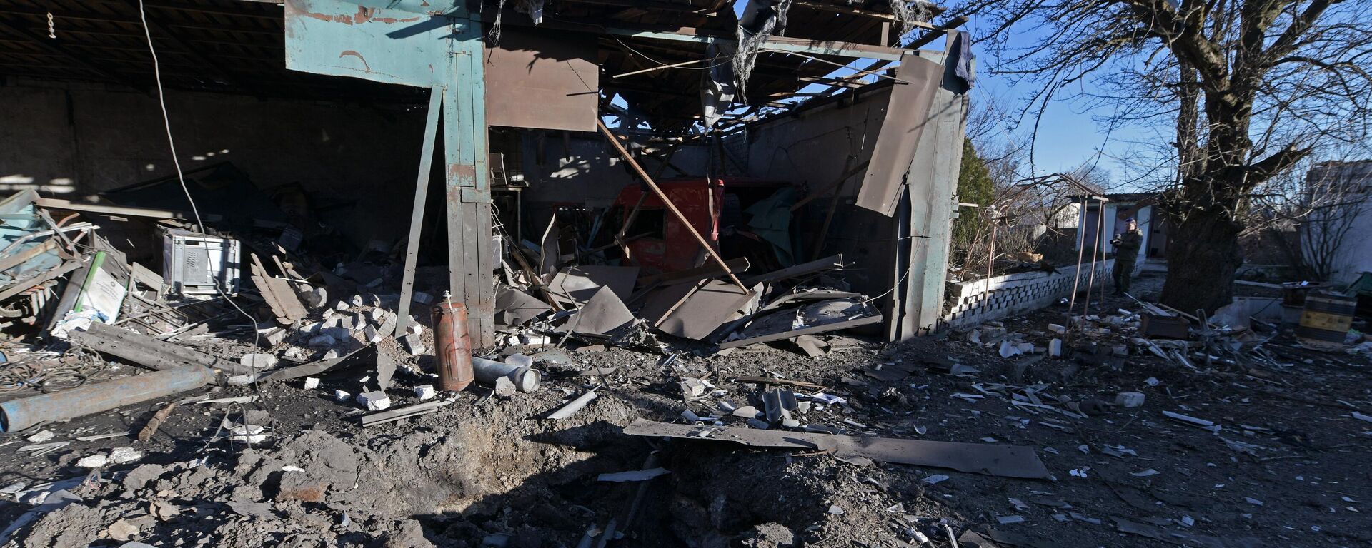 Prédio destruído após disparos das Forças Armadas da Ucrânia em Volnovokha, na República Popular de Donetsk, foto publicada em 13 de março de 2023 - Sputnik Brasil, 1920, 18.03.2023