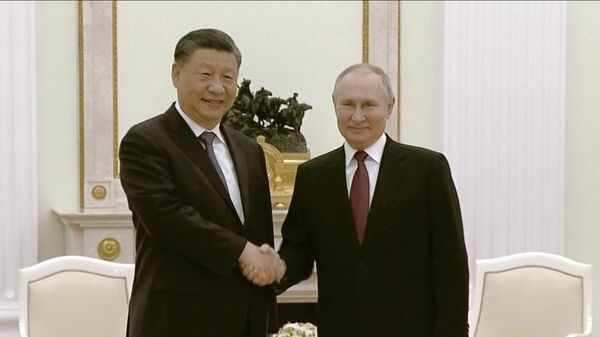 Presidente russo, Vladimir Putin, no encontro com o presidente chinês, Xi Jinping, hoje (20), no Kremlin - Sputnik Brasil