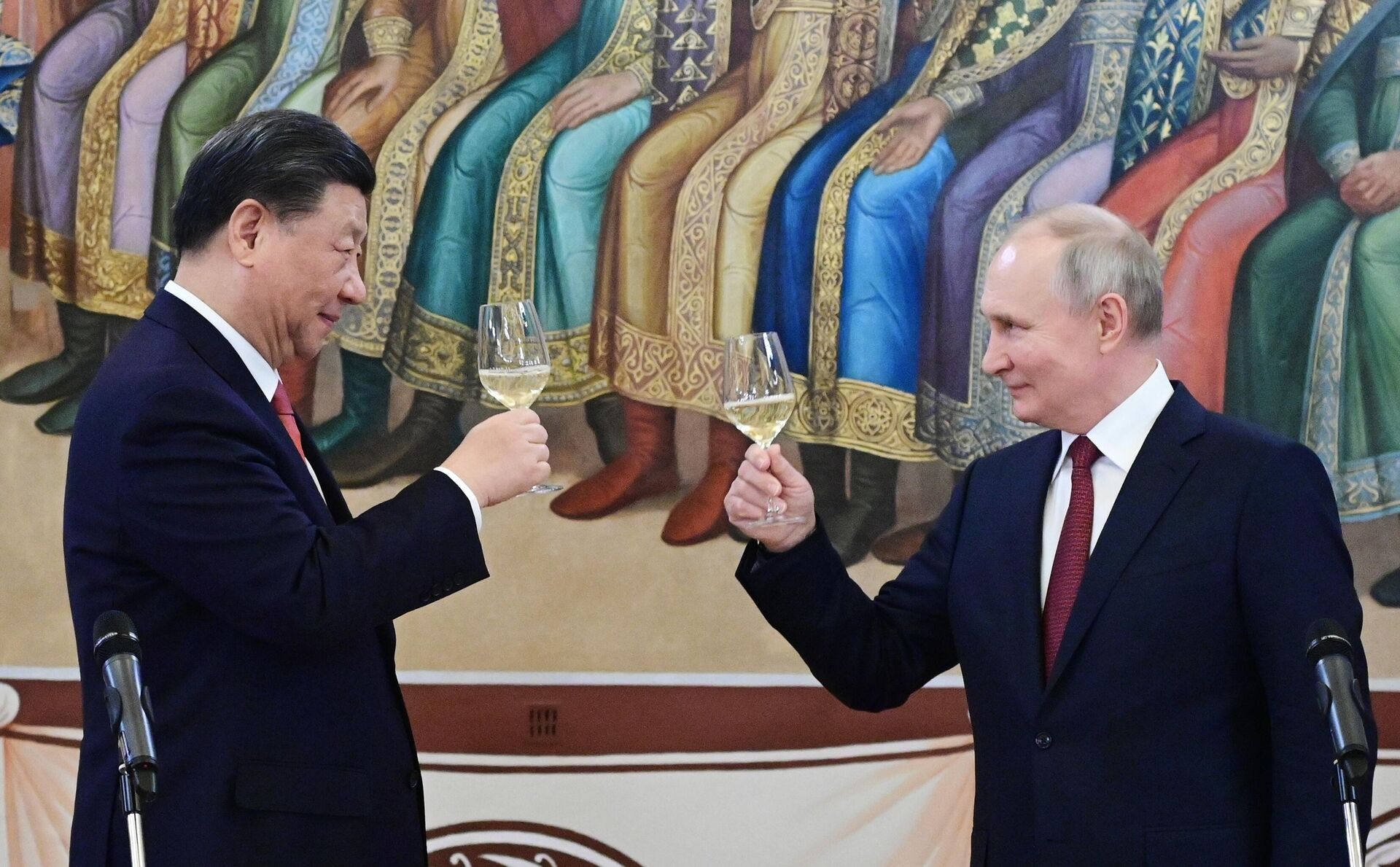 Uma reunião entre o presidente russo, Vladimir Putin, e seu homólogo chinês, Xi Jinping, em Moscou, 21 de março de 2023 - Sputnik Brasil, 1920, 22.03.2023