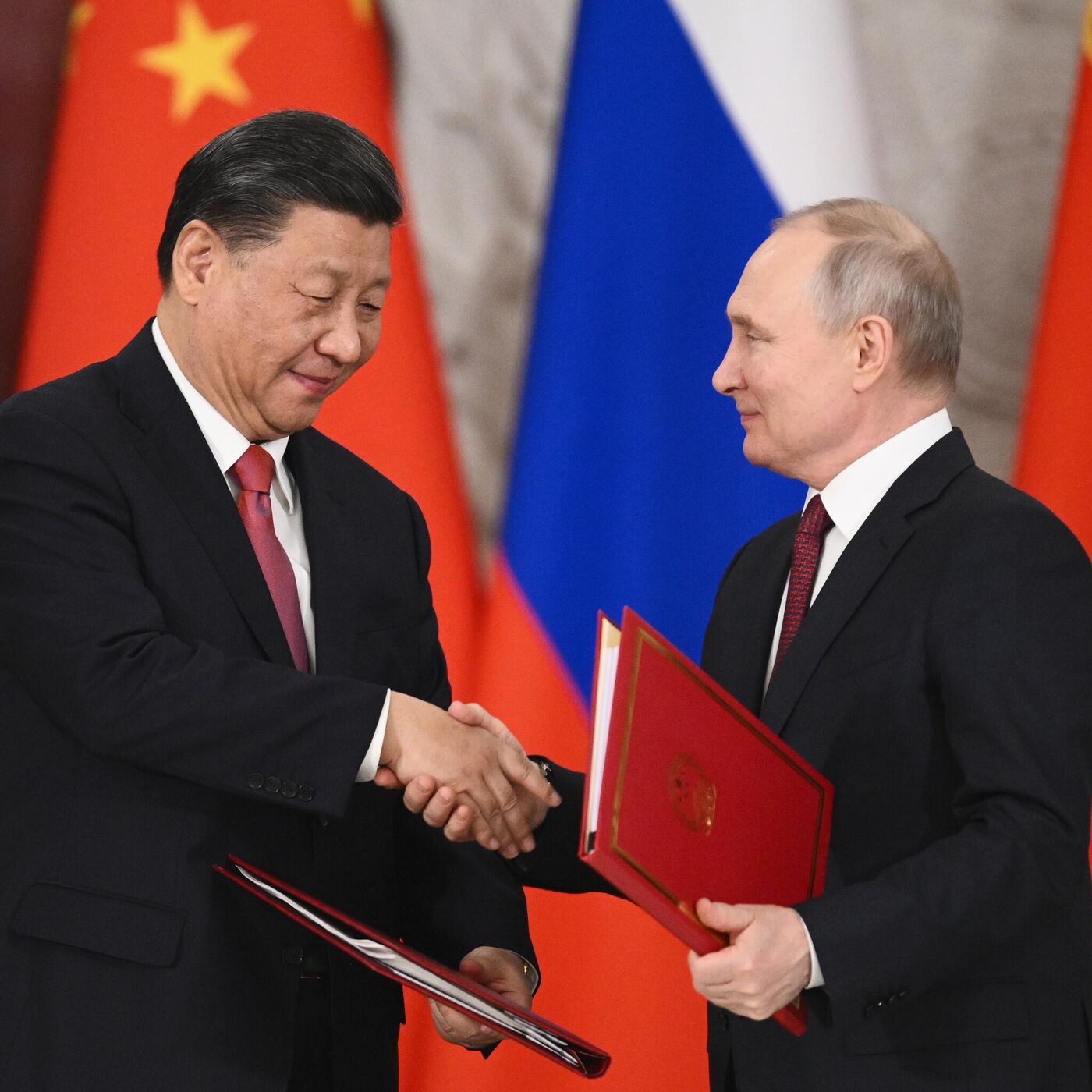 Vietname e Rússia aprofundam cooperação e associação estratégica