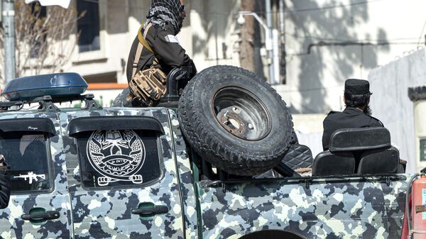 Agentes de segurança perto do local de um ataque suicida em Cabul, Afeganistão, 27 de março de 2023 - Sputnik Brasil
