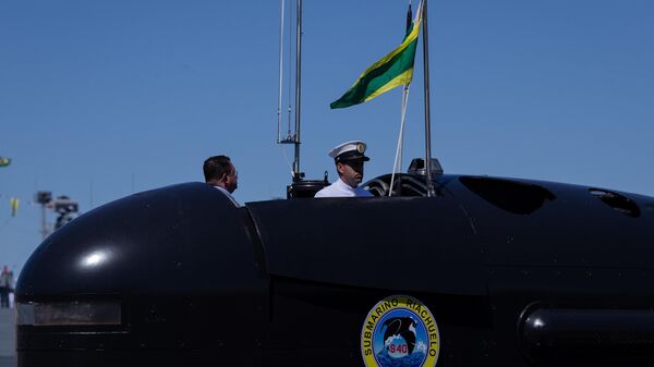 Militares da Marinha durante a cerimônia de entrega do submarino S-40 Riachuelo, no Complexo Naval de Itaguaí, no interior do estado do Rio de Janeiro,  1º de setembro de 2022.  - Sputnik Brasil