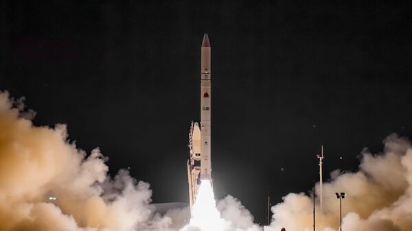 O lançador israelense Shavit lança o satélite de reconhecimento Ofek 13 no espaço - Sputnik Brasil
