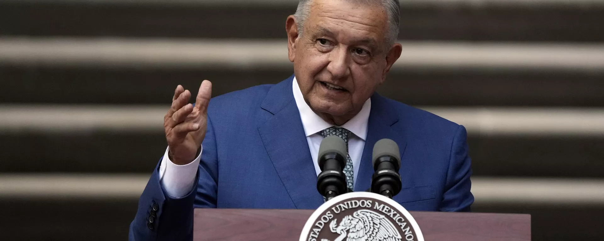 O presidente mexicano Andrés Manuel Lopez Obrador fala durante a Cúpula da América do Norte, no Palácio Nacional da Cidade do México, 10 de janeiro de 2023 - Sputnik Brasil, 1920, 04.04.2023