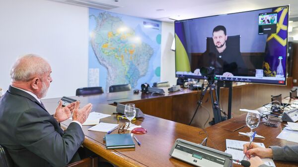 Presidente da República, Luiz Inácio Lula da Silva, durante videochamada com o Presidente da Ucrânia, Vladimir Zelensky, Palácio do Planalto - Sputnik Brasil