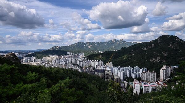 Panorama da montanha Ansan e de parte da cidade de Seul, Coreia do Sul, 4 de setembro de 2021 - Sputnik Brasil