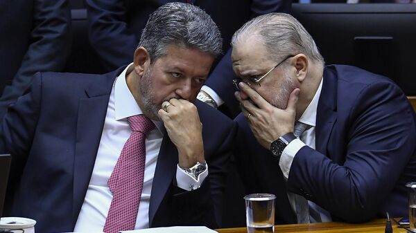 Presidente da Câmara dos Deputados, deputado Arthur Lira (PP-AL) e procurador-geral da República, Augusto Aras, 2 de fevereiro de 2023 - Sputnik Brasil