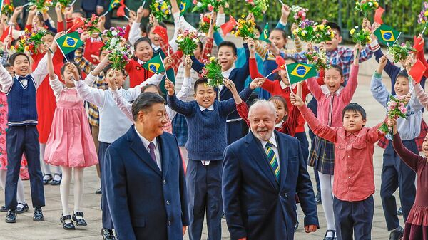 Presidentes da China, Xi Jinping, e do Brasil, Luiz Inácil Lula da Silva, durante encontro oficial no Grande Palácio do Povo, Pequim, China, 14 de abril de 2023  - Sputnik Brasil