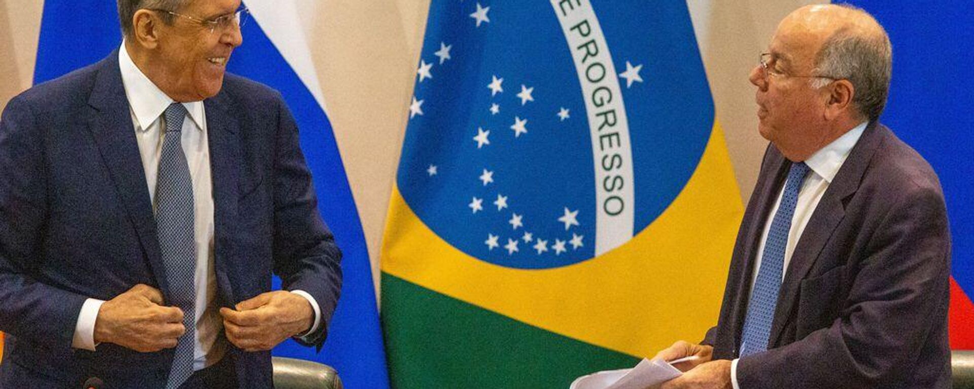 Os ministros das Relações Exteriores da Rússia, Sergei Lavrov, e do Brasil, Mauro Vieira, durante conferência de imprensa no Palácio do Itamaraty, Brasília, 17 de abril de 2023 - Sputnik Brasil, 1920, 17.04.2023
