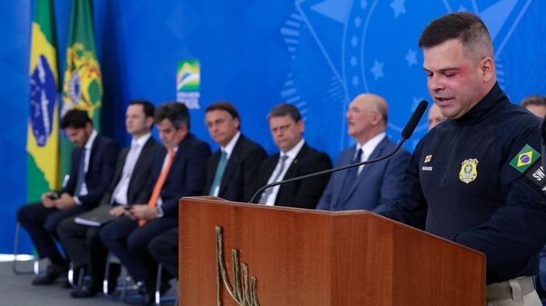Lançamento do Programa Rodovida com a presença do ex-presidente Bolsonaro e Silvinei Vasques em discurso - Sputnik Brasil