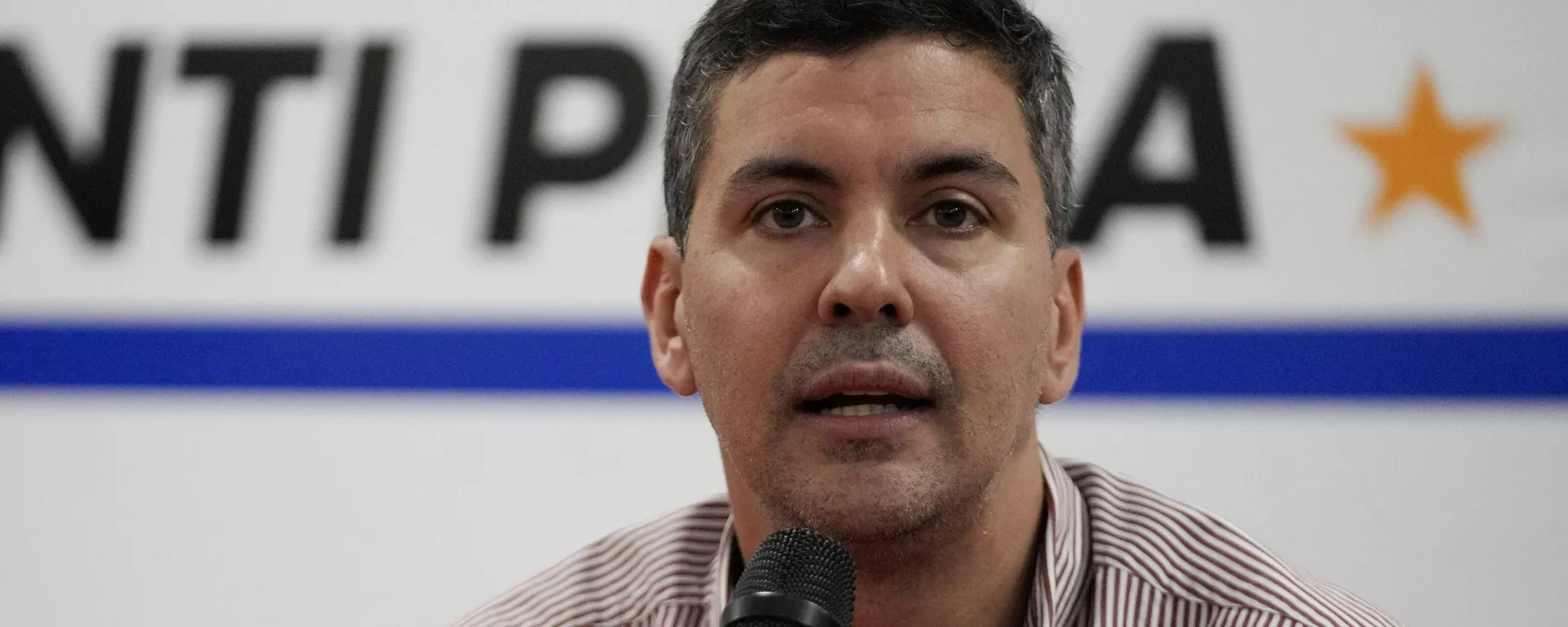 O presidente eleito do Paraguai, Santiago Pena, dá entrevista coletiva em Assunção, Paraguai, 2 de maio de 2023 - Sputnik Brasil, 1920, 05.05.2023