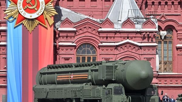 Lançador autônomo do sistema móvel de mísseis terrestres Yars na parada em Moscou, em comemoração do 78º aniversário da Vitória na Grande Guerra pela Pátria - Sputnik Brasil