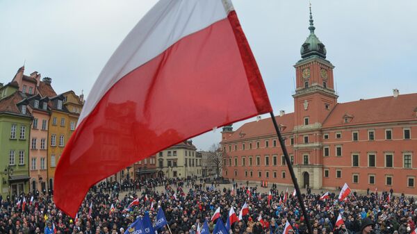 Participantes de manifestações em Varsóvia contra a islamização da Europa. - Sputnik Brasil