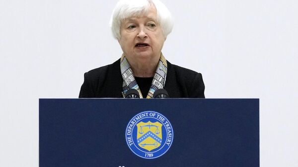 A secretária do Tesouro dos EUA, Janet Yellen, fala durante uma coletiva de imprensa na reunião de Ministros da Economia e chefes de Bancos Centrais do G7 em Toki Messe, Niigata, Japão, 11 de maio de 2023 - Sputnik Brasil