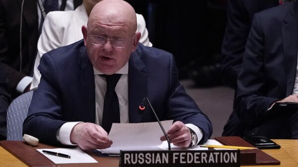 Vasily Nebenzya, representante permanente da Rússia na ONU, discursa durante reunião do Conselho de Segurança das Nações Unidas sobre a manutenção da paz e da segurança da Ucrânia na sede da ONU em Nova York, EUA, 24 de fevereiro de 2023. - Sputnik Brasil