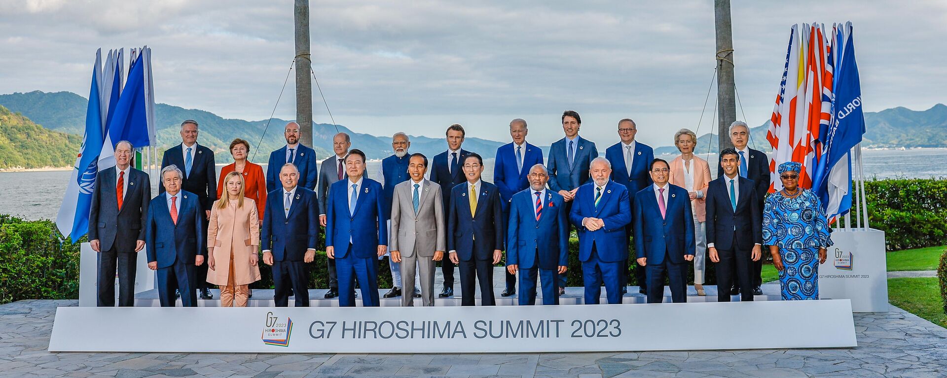 Presidente da República, Luiz Inácio Lula da Silva, durante Fotografia oficial dos chefes de delegação dos países membros e dos países convidados do G7, Hiroshima, Japão, 20 de maio de 2023 - Sputnik Brasil, 1920, 20.05.2023