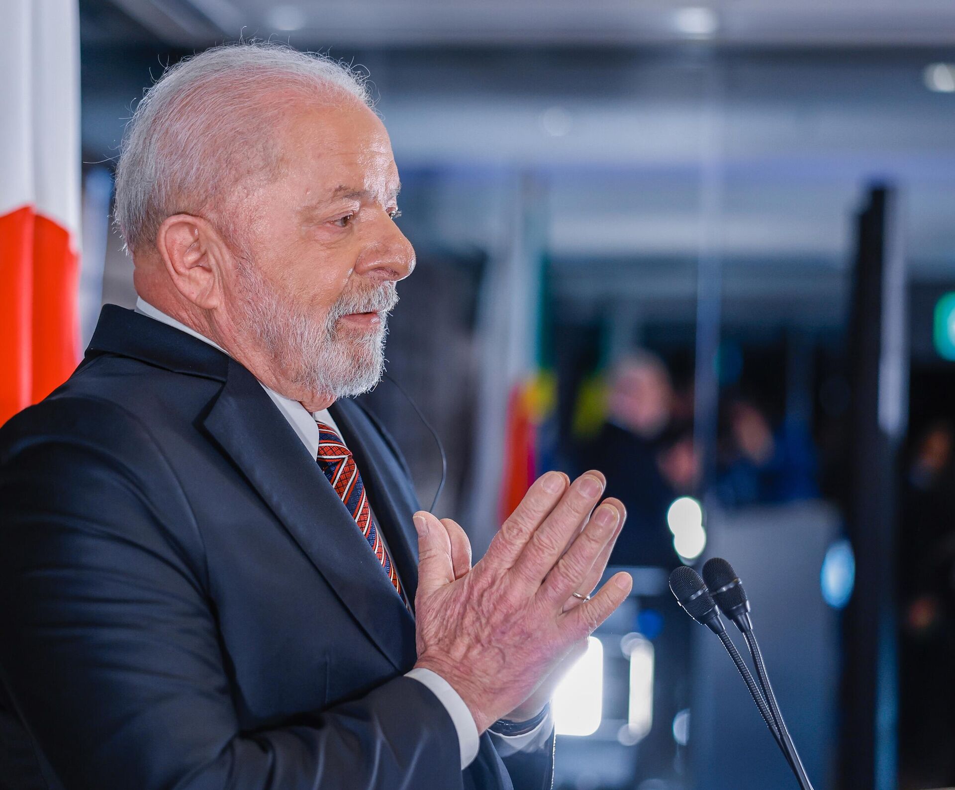 O presidente brasileiro, Luiz Inácio Lula da Silva, durante declaração à imprensa na cúpula do G7 em Hiroshima, Japão, 22 de maio de 2023 - Sputnik Brasil, 1920, 23.05.2023