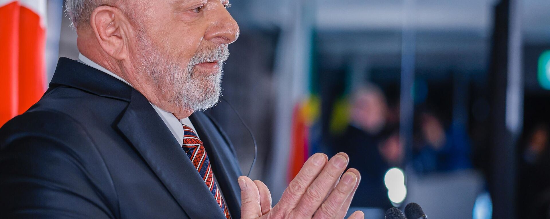 Luiz Inácio Lula da Silva durante declaração à imprensa na cúpula do G7, em Hiroshima. Japão, 22 de maio de 2023 - Sputnik Brasil, 1920, 11.09.2023