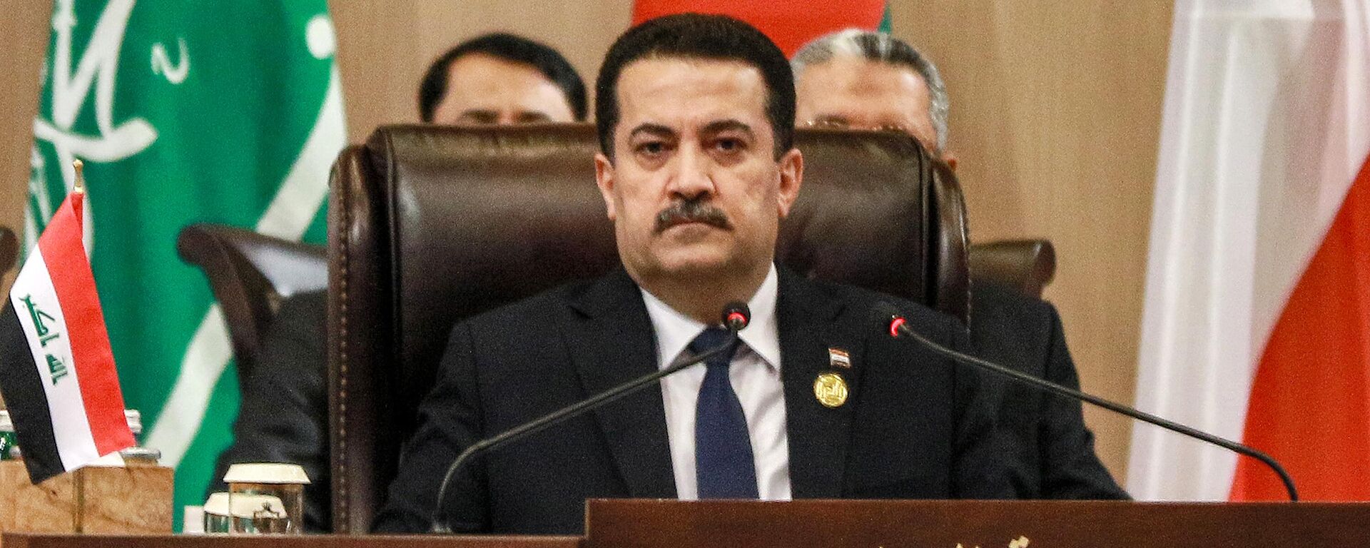 O primeiro-ministro iraquiano, Mohamed Shia al-Sudani, participa da Conferência de Bagdá para Cooperação e Parceria em Sweimeh, na costa do Mar Morto, no centro-oeste da Jordânia, em 20 de dezembro de 2022 - Sputnik Brasil, 1920, 27.05.2023