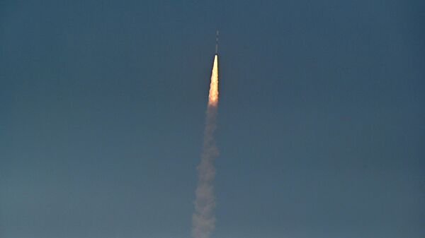 A Organização de Pesquisa Espacial Indiana (ISRO, na sigla em inglês) lança o satélite PSLV-C55/TeLEOS-2 do Centro Espacial Satish Dhawan em Sriharikota, Andhra Pradesh, Índia, 22 de abril de 2023 - Sputnik Brasil
