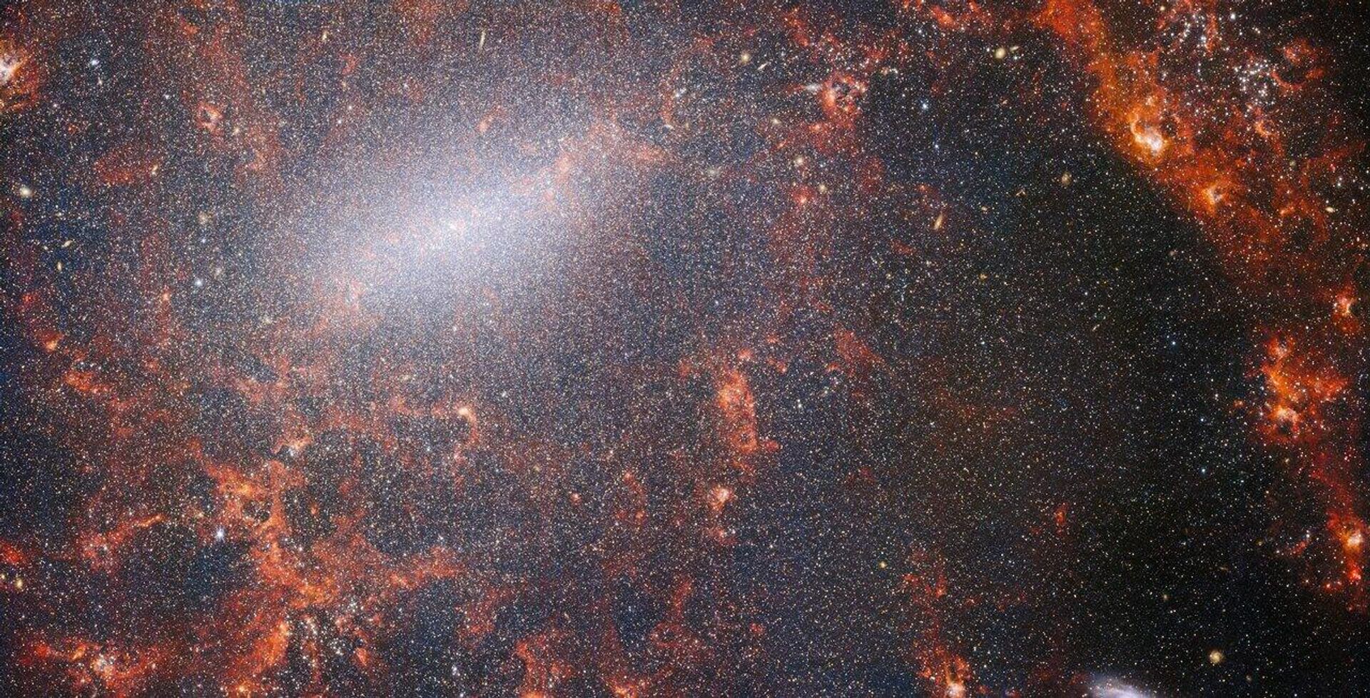 A NASA divulgou novas imagens captadas pelo Telescópio Espacial James Webb da galáxia espiral NGC 5068, localizada a aproximadamente 20 milhões de anos-luz da Terra - Sputnik Brasil, 1920, 04.06.2023