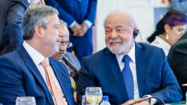 Presidente da Câmara Federal, Arthur Lira, Presidente da República, Luiz Inácio Lula da Silva, durante Sessão de trabalho com presidentes dos Países da América do Sul, 30 de maio de 2023 - Sputnik Brasil