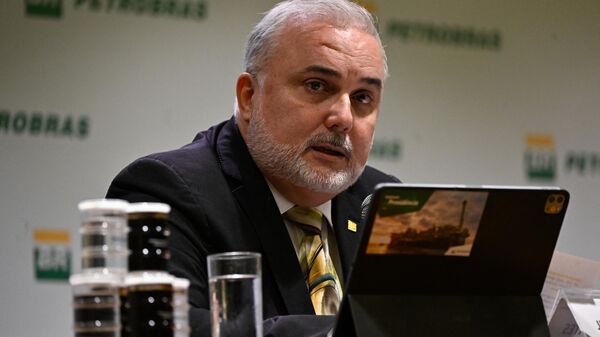 Presidente da empresa brasileira de energia Petrobras, Jean Paul Prates, fala durante coletiva de imprensa na sede da Petrobras no Rio de Janeiro, Brasil, em 2 de março de 2023 - Sputnik Brasil