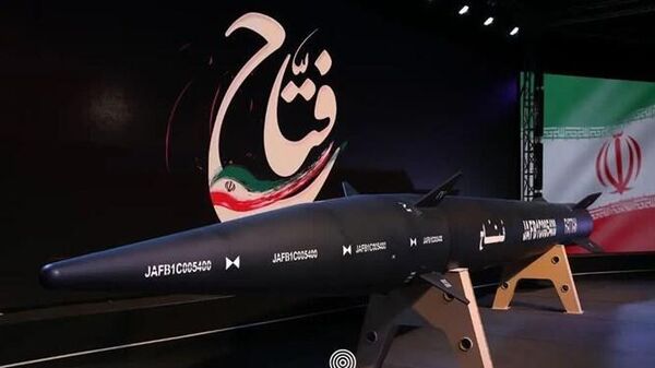 Apresentação do Fattah, o primeiro míssil balístico hipersônico de produção iraniana - Sputnik Brasil