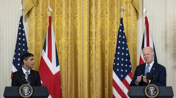 O presidente dos EUA, Joe Biden, e o primeiro-ministro britânico, Rishi Sunak, realizam uma coletiva de imprensa conjunta na Sala Leste da Casa Branca em Washington, DC, 8 de junho de 2023 - Sputnik Brasil