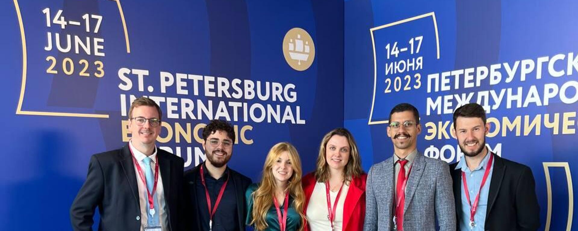Delegação da juventude brasileira participa do Fórum Econômico Internacional de São Petersburgo (SPIEF, na sigla em inglês), no dia 16 de junho de 2023.   - Sputnik Brasil, 1920, 16.06.2023