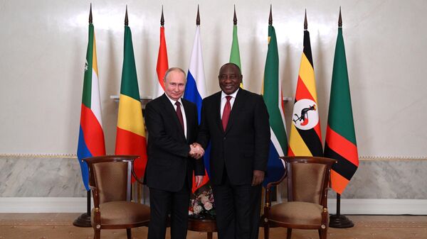Presidente russo Vladimir Putin e o presidente sul-africano Cyril Ramaphosa durante a reunião, 17 de junho de 2023. - Sputnik Brasil
