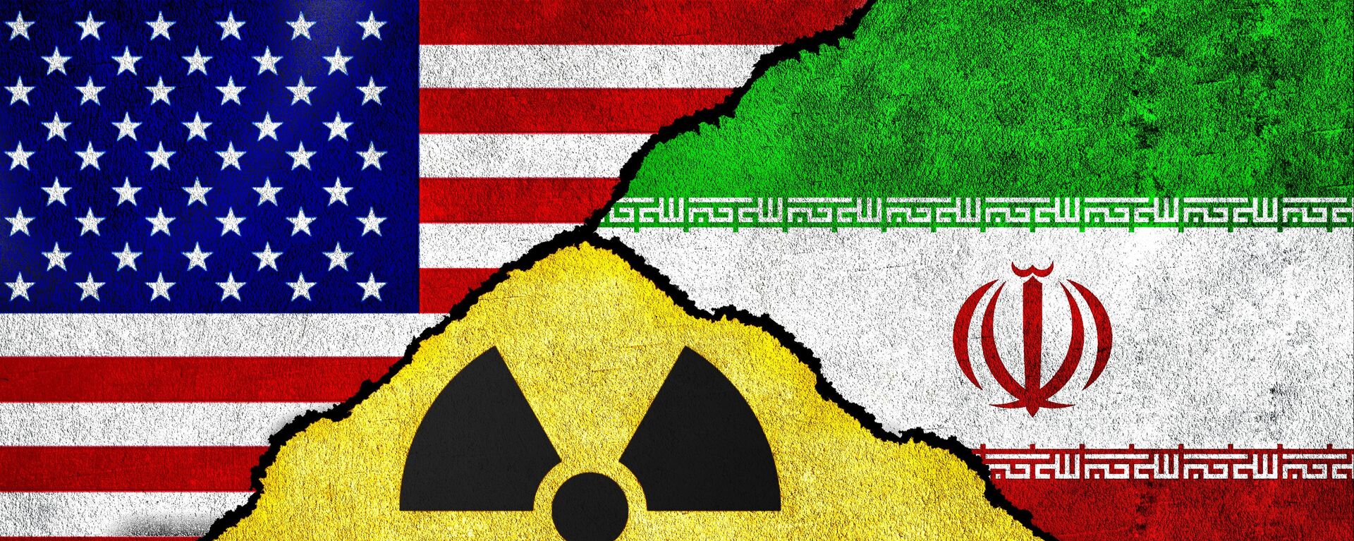 Bandeira dos EUA e do Irã junto ao símbolo nuclear - Sputnik Brasil, 1920, 20.06.2023
