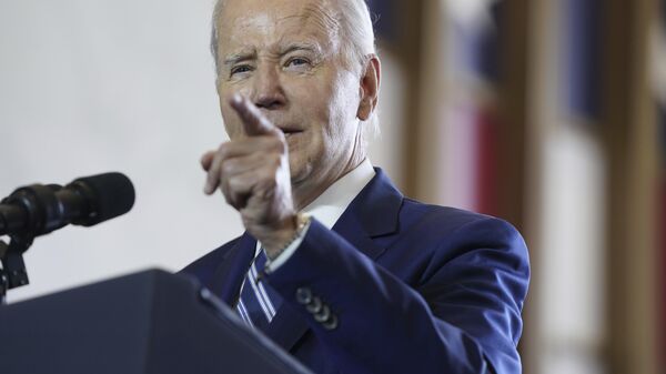 Joe Biden, presidente dos EUA, dá comentários sobre a economia, no Old Post Office, Chicago, Illinois, EUA, 28 de junho de 2023 - Sputnik Brasil