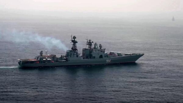 Grande navio antissubmarino Admiral Tributs durante exercício militar conjunto russo-chinês Norte. Interação – 2023 no mar do Japão (também conhecido como mar do Leste) - Sputnik Brasil