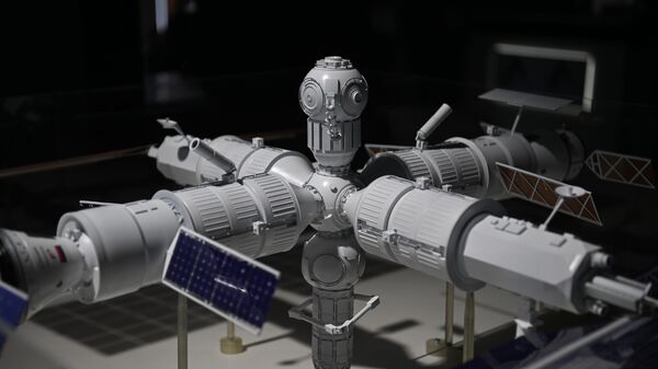 Modelo da Estação Orbital da Rússia - Sputnik Brasil
