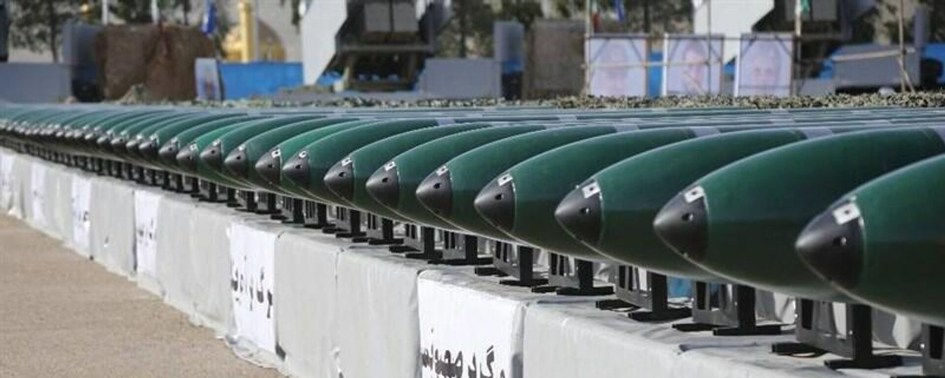 O Corpo de Guardiões da Revolução Islâmica do Irã (IRGC) recebe novos equipamentos em uma cerimônia em Bandar Abbas, 15 de março de 2022 - Sputnik Brasil, 1920, 25.07.2023