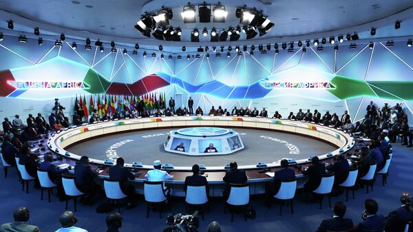Sessão plenária da Segunda Cúpula Rússia-África e Fórum Econômico e Humanitário no Centro de Congressos e Exposições ExpoForum em São Petersburgo, Rússia, 28 de julho de 2023 - Sputnik Brasil