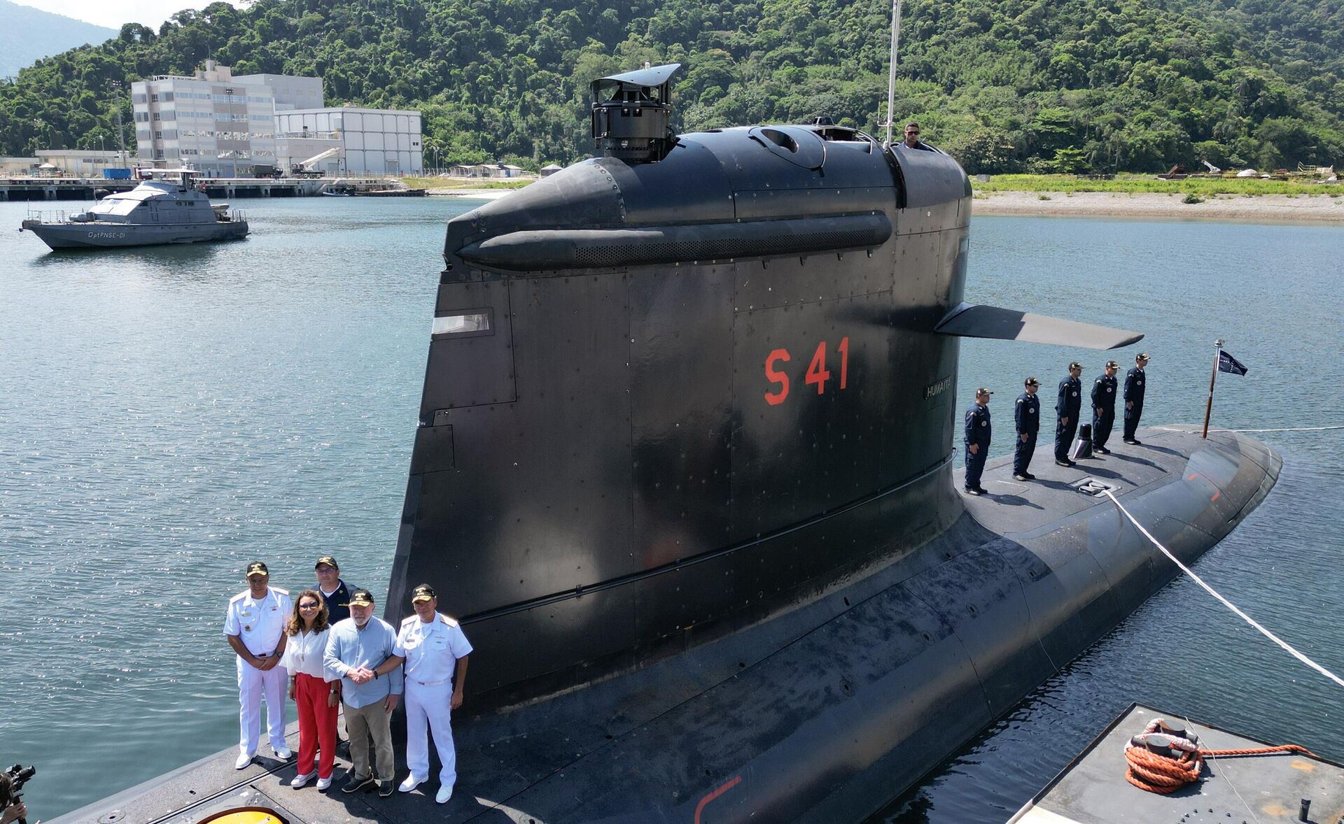 O presidente da República, Luiz Inácio Lula da Silva, visita o Complexo Naval de Itaguaí, na região metropolitana do Rio de Janeiro. No local está sendo desenvolvido o Programa de Submarinos da Marinha do Brasil, o ProSub, 23 de março de 2023 - Sputnik Brasil, 1920, 30.09.2023