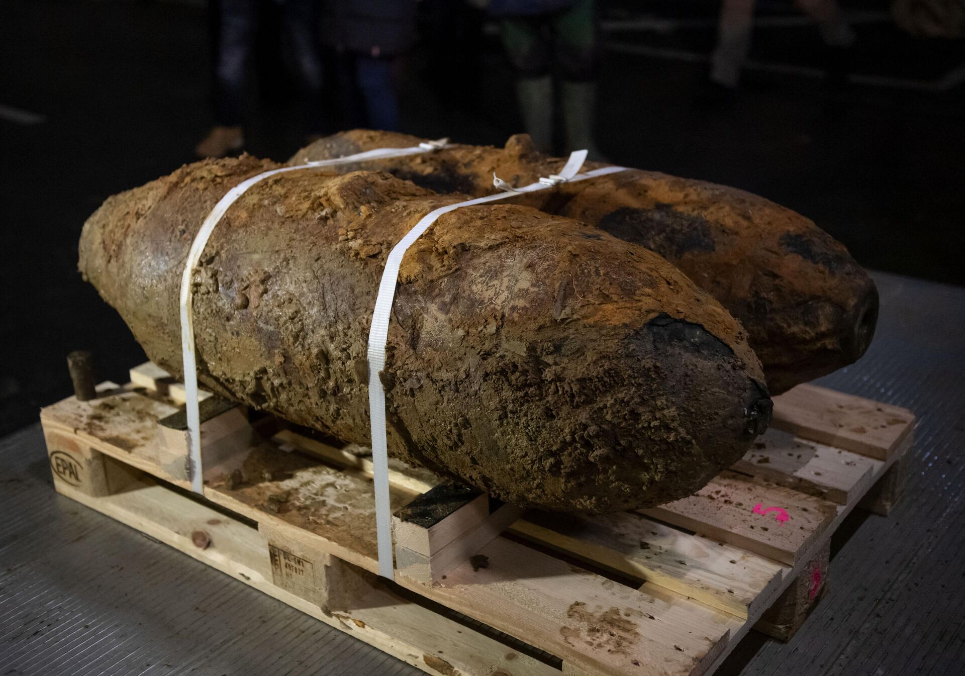 Duas bombas que foram feitas seguras são retratadas onde as bombas da Segunda Guerra Mundial foram descobertas em Dortmund, oeste da Alemanha, em 12 de janeiro de 2020 - Sputnik Brasil, 1920, 02.08.2023